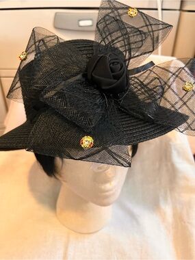 Gorgeous Black Floral Mesh Accent Women's Dress Hat